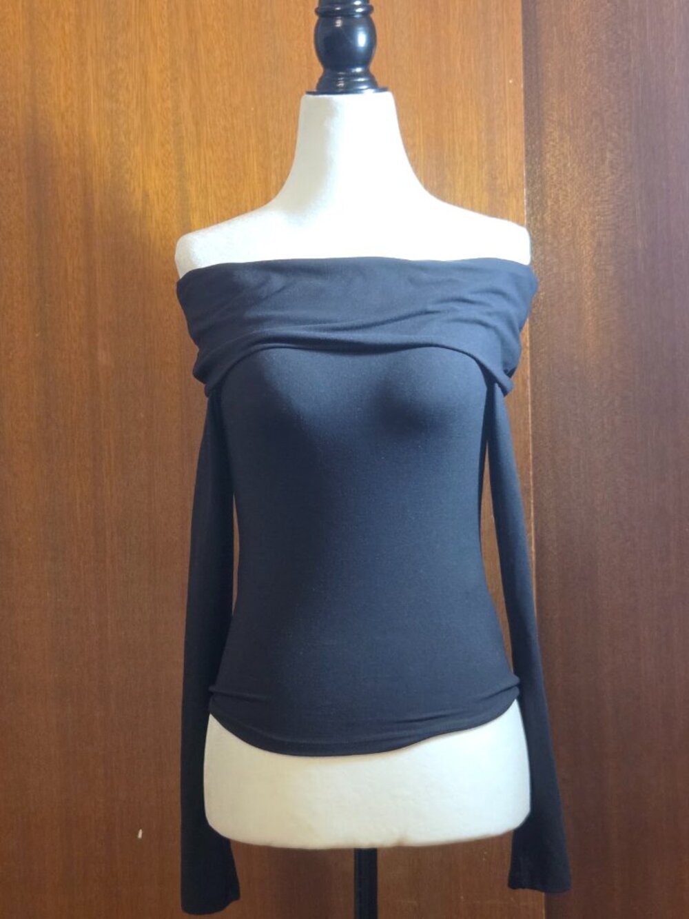 H&M Black Off The Shoulder Long Sleeve Foldover Top - XS